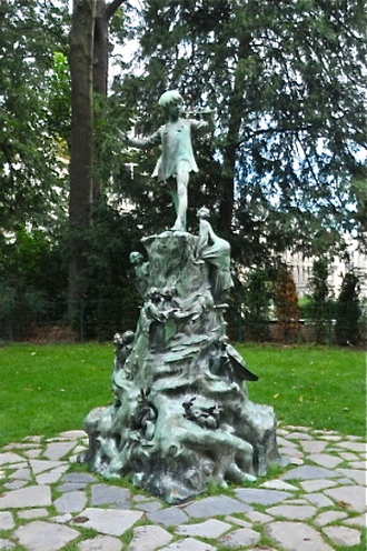 Restauratie Bronzen beeld Peter Pan Egmontpark